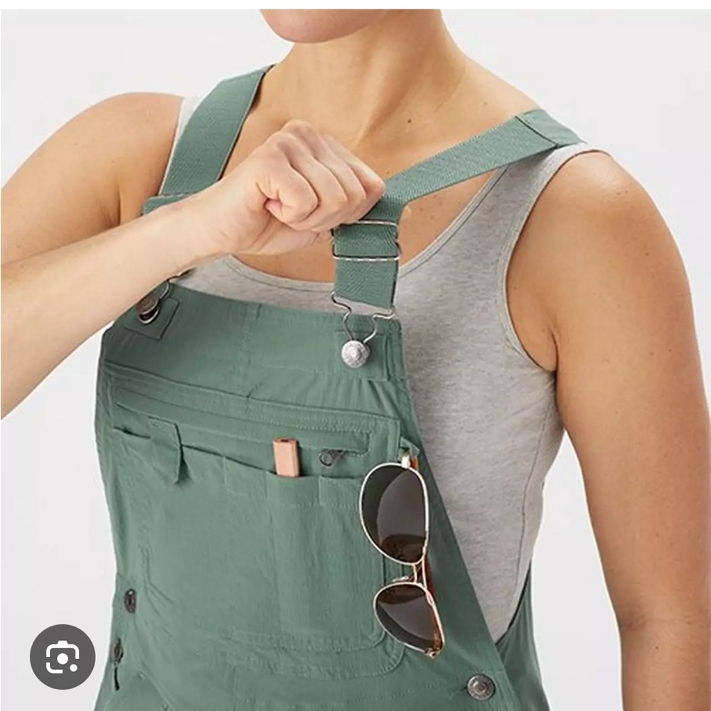 Duluth Women’s Heirloom Shortalls in Sold Out Fir Green M